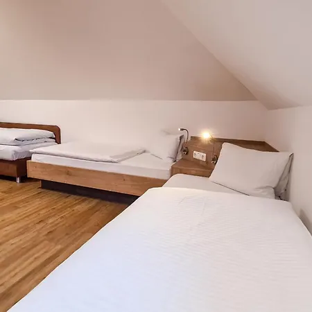 Weissl ホテル Attnang-Puchheim